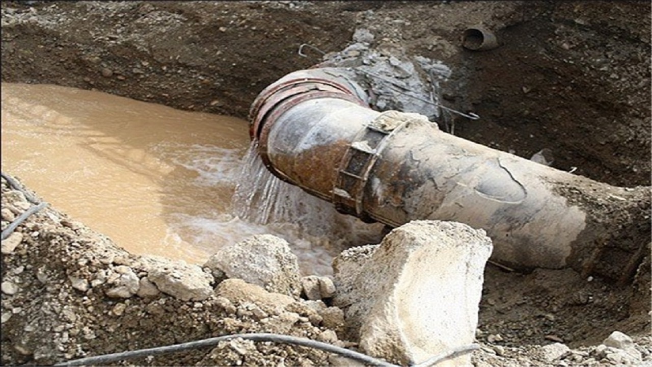 قطع آب شهروندان رودبار بر اثر عملیات راه سازی