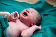 تولد ۶ نوزاد در هر شبانه روز در گیلان | کاهش ۳/۴ درصدی ولادت