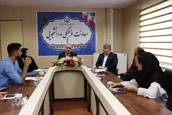 نشست صمیمی معاون فرهنگی و دانشجویی دانشگاه علوم پزشکی گیلان با دبیران اعضای شورای صنفی دانشجویان