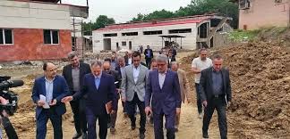 دستور بازرس گیلان بر تشکیل کمیته ویژه تسریع پروژه بیمارستان ۴۲۱ تختخوابی رشت